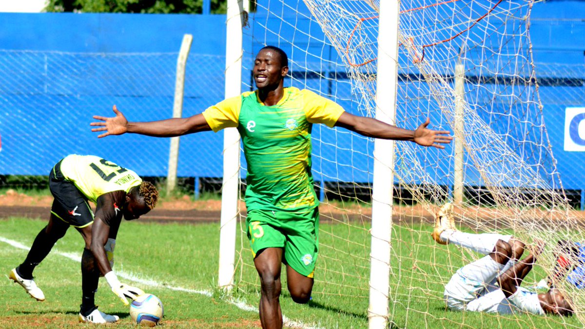 moyasa_ke's tweet photo. WILL 'INGWE' TAME RED HOT SHARKS' HIT MAN MASOUD
@AFCLeopards may leave to curse their date with @k_sharksfc in @GOtvKenya Shield finals if Sharks hit man Masoud Juma continues with his scoring prowess. The two teams clash on 20/10/17 at Kasarani Stadium in Nairobi. #MashujaaDay https://t.co/A5DHQbgyK9