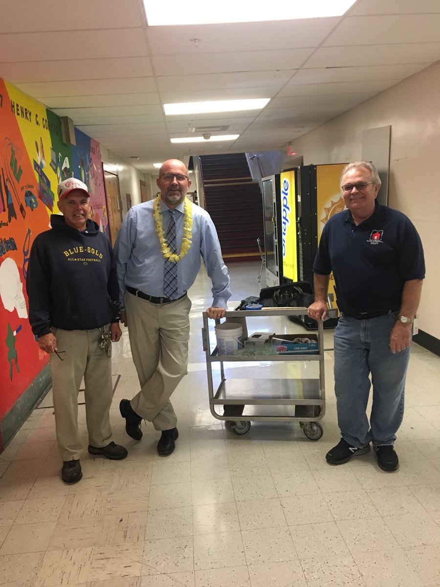 RedClaySchools's tweet photo. Maintenance has our facility ready every day! #conradteam https://t.co/JomKjX22pn