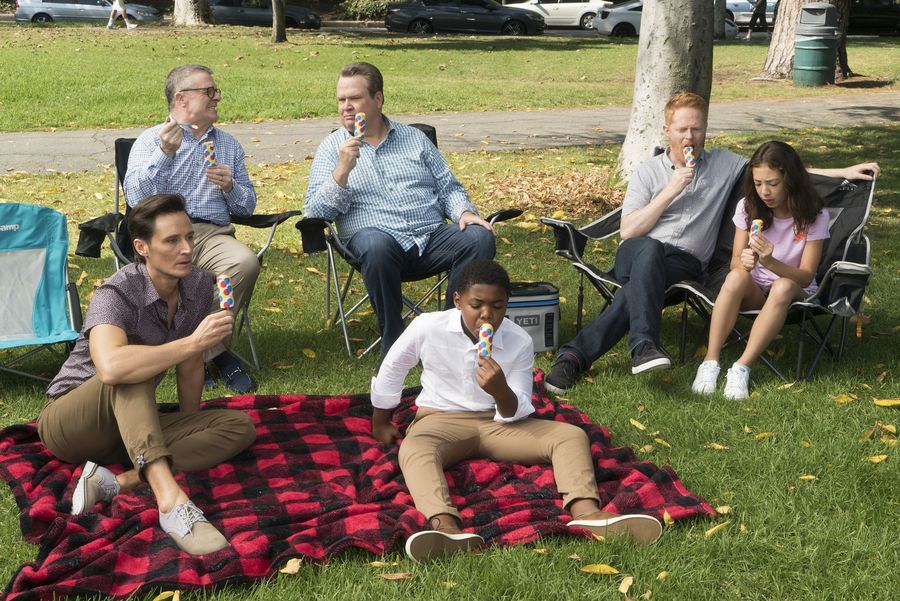 ModernFamilyWeb's tweet photo. A new episode of #ModernFamily, "Sex, Lies &amp; Kickball", airs tonight at 9/8c on ABC. Nathan Lane returns. https://t.co/oh38xsKWKl https://t.co/94DGffKWJu