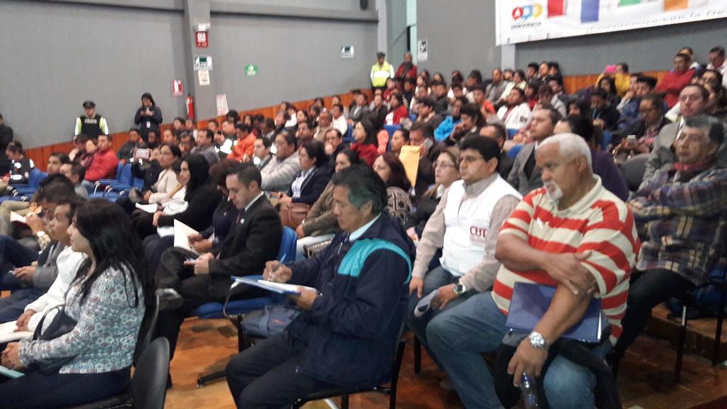 LaboralAN's tweet photo. Empieza la mesa de diálogo ciudadana junto al @MinTrabajoEc en #Carchi receptamos las #PropuestasCódigoTrabajo @AsambleaEcuador @ppsesa https://t.co/mYO81bwW4M