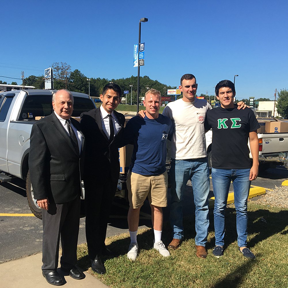 UNGKappaSigma's tweet photo. Kappa Sigma Rho Prime chapter donated a whopping 1,500 cans and non perishables to Puerto Rico hurricane Maria victims. https://t.co/gxX5YzqkUJ