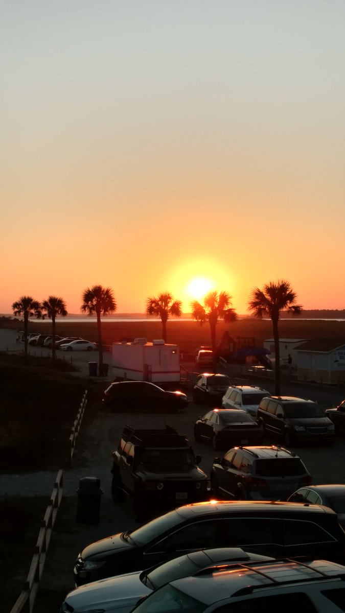 liquidcaterings's tweet photo. Our trip to #follybeach was a breeze – cold, local brews pair best with palm trees and sunsets. #loveyourjob https://t.co/ttYteDPN2k