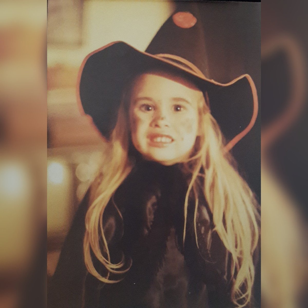JustJenRS's tweet photo. #NewProfilePic 4 year old me https://t.co/jGDLdcyMmy