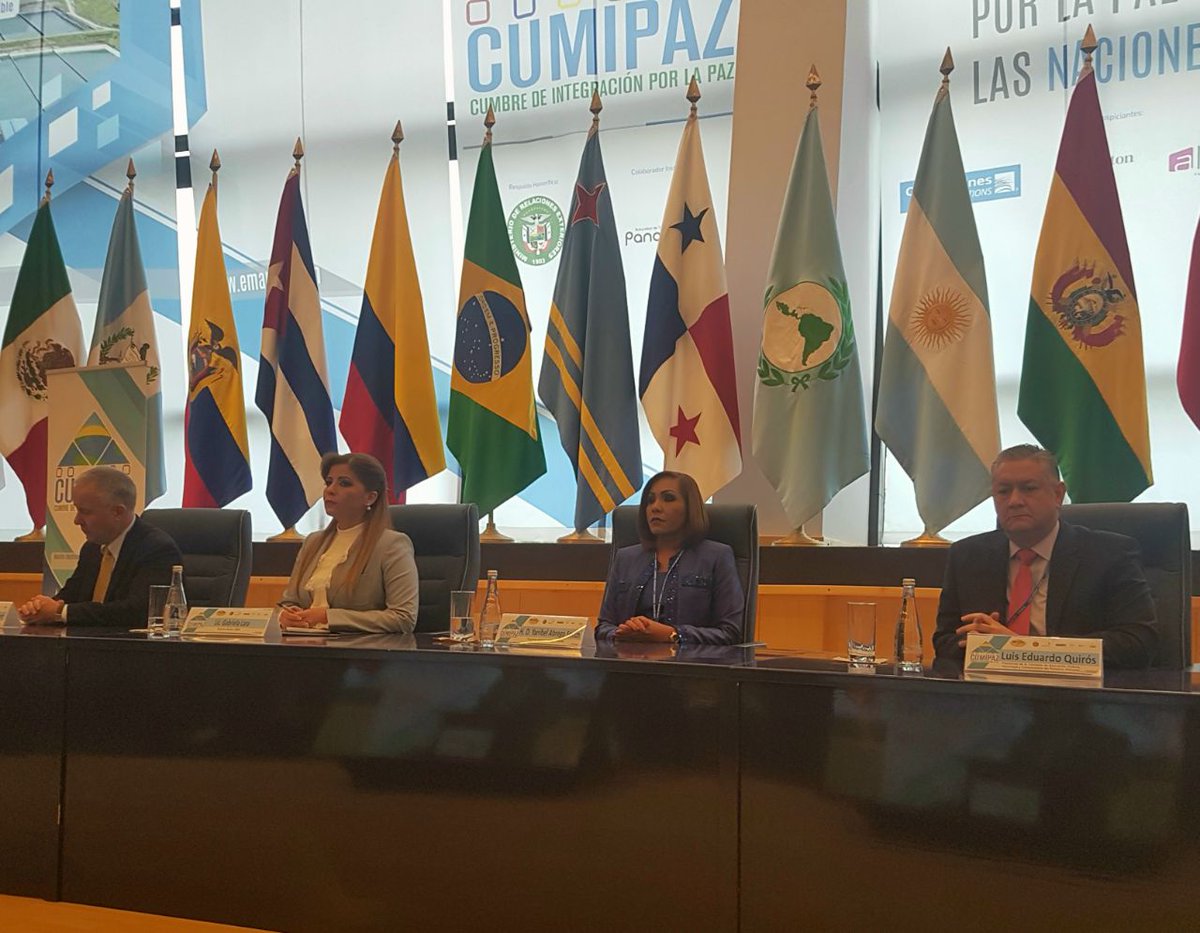 Parlatino_org's tweet image. Discurso de la Pres. de la Asamblea Nac. de Panamá, Yanibel Abrego, durante la sesión diplomática de CUMIPAZ en PARLATINO