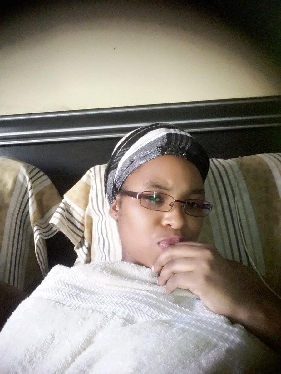 GugulamiDlodlo's tweet photo. Khona muntu engicabanako yazi 😜😍 https://t.co/a4XgSO63Qt