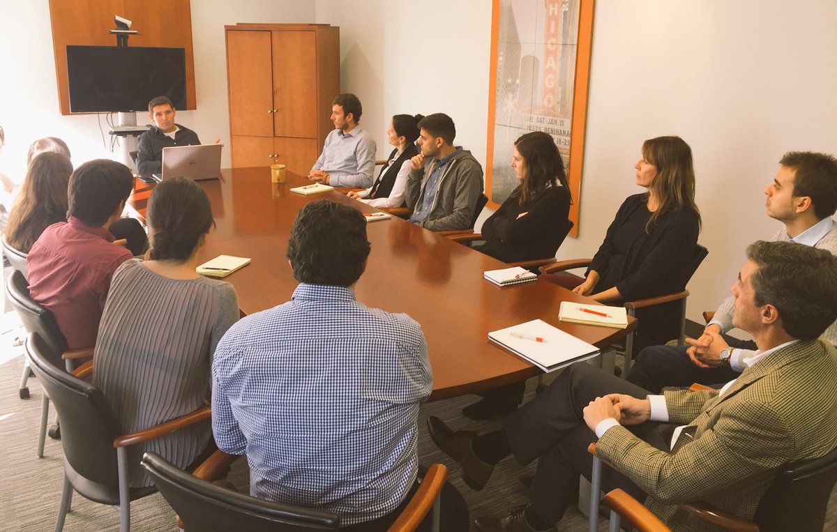 ICEXChicago's tweet photo. ¿Cómo triunfar en EEUU? El empresario, escritor y consultor @RubenFigueres comparte en @ICEXChicago sus trucos para el éxito profesional https://t.co/5cG1wdpYJ1