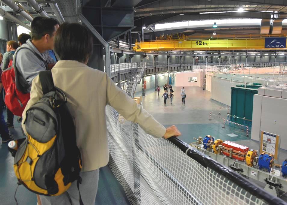 ALBAsynchrotron's tweet photo. Panoramic view of the #ALBAsynchrotron's Experimental Hall
#LLRF #workshop visits the #synchrotron
#RFsystem #SincrotrónALBA #SincrotróALBA https://t.co/UzRqHb6syo