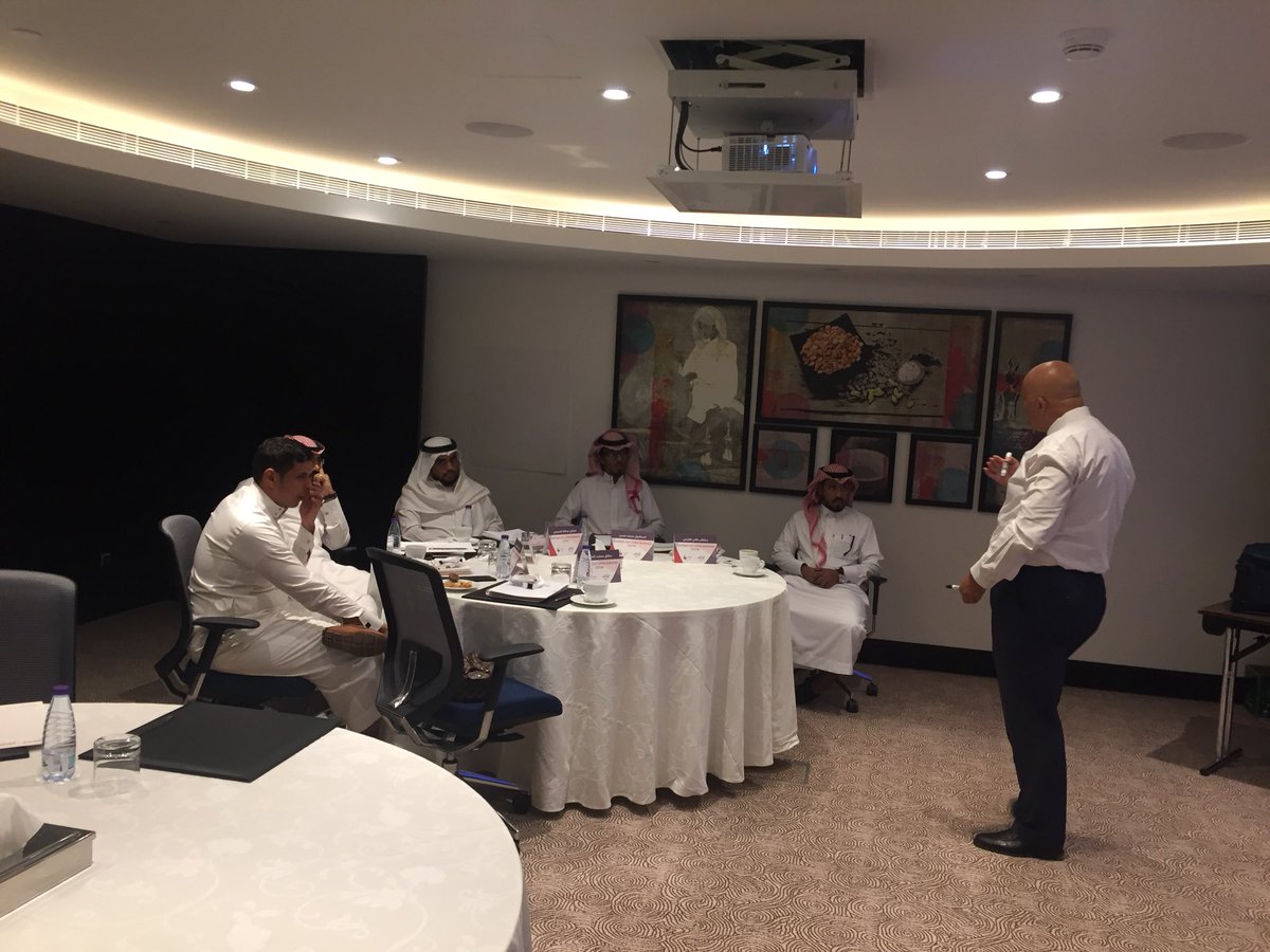 Qasem_SalesM's tweet photo. 🌝🌝دورة CCCA فندق موفمبيك الرياض https://t.co/RTsRTSM6tj