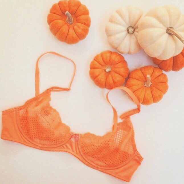 TimpaLingerie's tweet photo. Halloween is almost here and #Timpa has you covered for all your spooky adventures 🎃
.
.
#lingerie #timpabras #timpalingerie #petitelingerie https://t.co/zQ5sY8X5CE