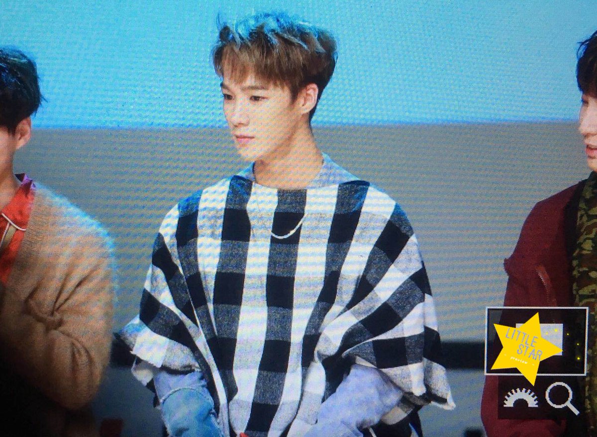 960501net_'s tweet photo. 171018 She's Mine 미리보show

#에이노 #Ayno #노윤호 #VAV #브이에이브이 #ShesMine #쉬즈마인  @VAV_official https://t.co/F7OHk5b33E