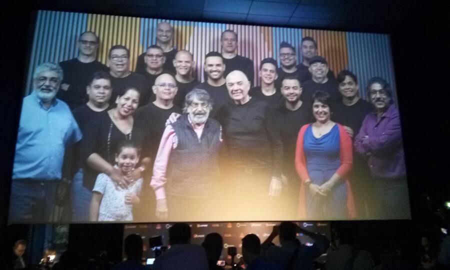 Analitica's tweet photo. #18Oct Gustavo Aguado agradece a Carlos Cruz Diez por formar parte del proyecto de @oficialguaco. Vía @yizalla https://t.co/QscQDzG2WI
