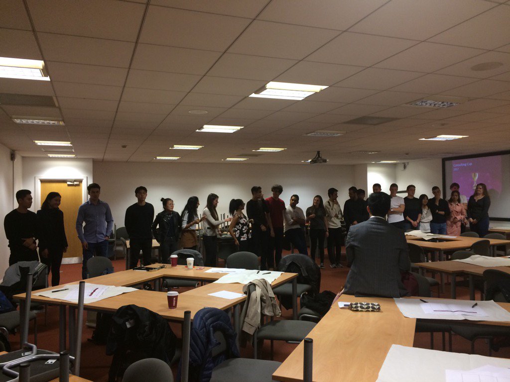 AnaOlaru25's tweet photo. Consulting Cup Kick Off! First Skills Session @unibirmingham #ccukgrads #cdcuni #ccukconsultingcup @Johnkitwong https://t.co/dbJcltPveu