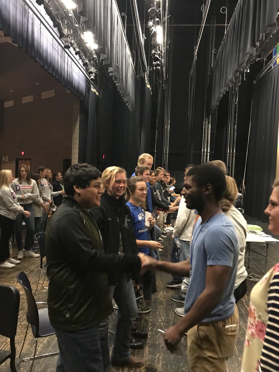 nchs_stuco's tweet photo. Handshakes and smiles #classleadership https://t.co/SZu7ydhE6m