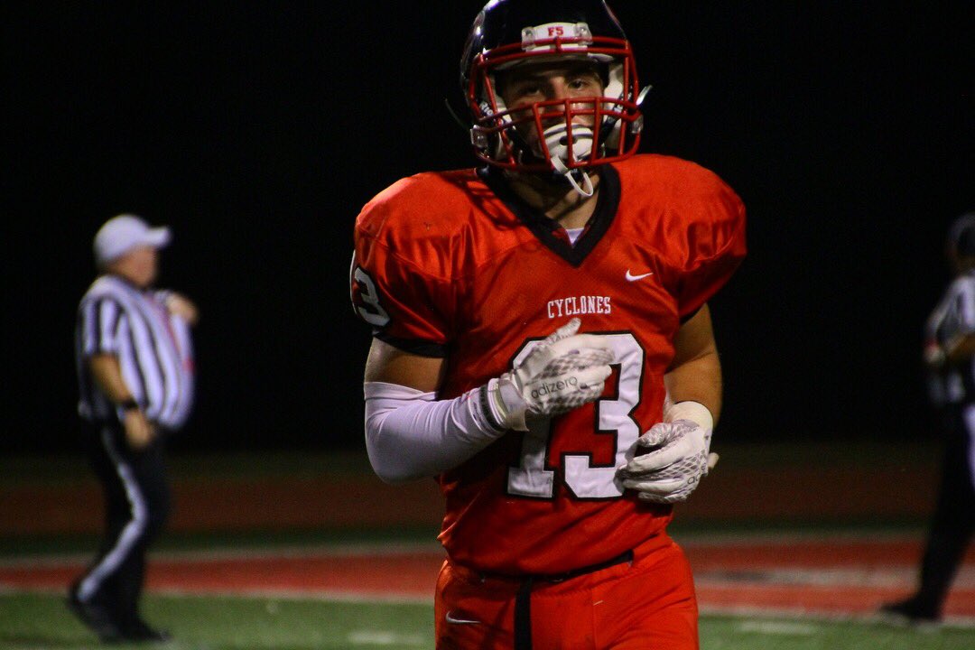 clonenews's tweet photo. Check out our new photo essay from last weeks game! https://t.co/o9iocUsXVB https://t.co/R4lY3Y5siP