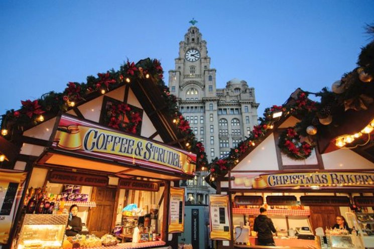 CharltonLpool's tweet photo. 🎄Liverpool's Christmas market is going to be bigger and better than ever and we're hiring staff to work there now! https://t.co/vXhHJF8SCz https://t.co/1FVV06aJc1