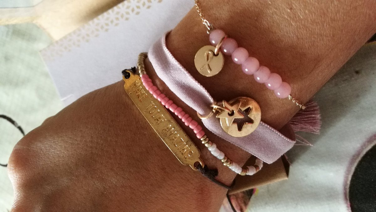 Yo ya las tengo! #hunkemöller 🎀 #Pinkribbon #makeyourdayamazing #sheros #ContraElCancerDeMama