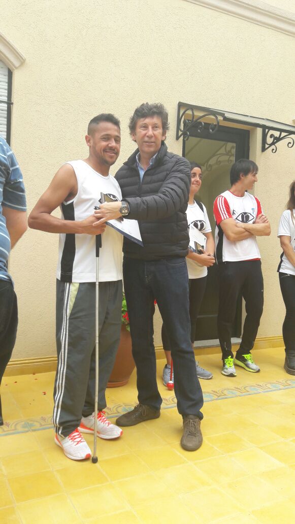 gustavoposse's tweet photo. Felicitaciones a los chicos de los #Lynces por haber participado en #BoulogneCorre 2017. Son un gran ejemplo para todos. https://t.co/PfBMdiqPU4