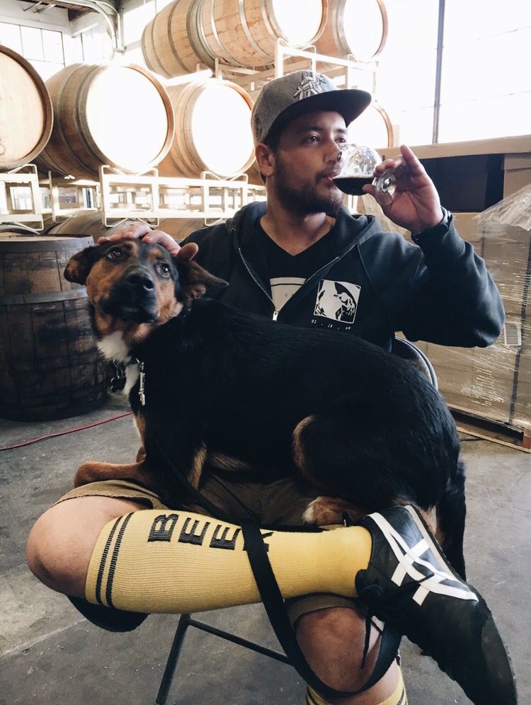 AleIndustries's tweet photo. Grab your favorite drinking buddy (even the furry four-legged kind!) and come enjoy a drink with us in the taproom tonight 🐶🍻 https://t.co/CKaXz7m7Y5