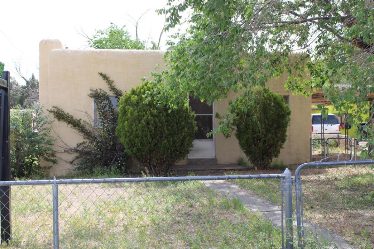 Qrealty's tweet photo. Marian Martinelli would love to show you the #listing at 234 Vermont Street NE #Albuquer... https://t.co/a6Pn8CIBMp https://t.co/KKsZeJi72m