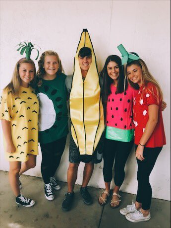 avarice_34's tweet photo. Fav fruits :) #homecomingwday3 https://t.co/Dgrb2e9dqZ