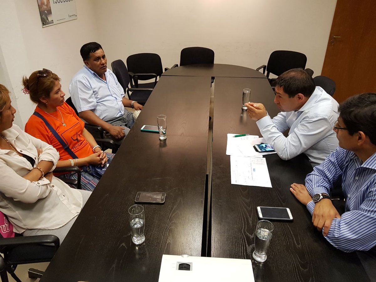 AguasdelNorteok's tweet photo. Recibimos a referentes vecinales de Los Olivos, Villa Asunción y Costa Azul para dialogar sobre el servicio y obras de agua para la zona. https://t.co/o1DzFL5dgH