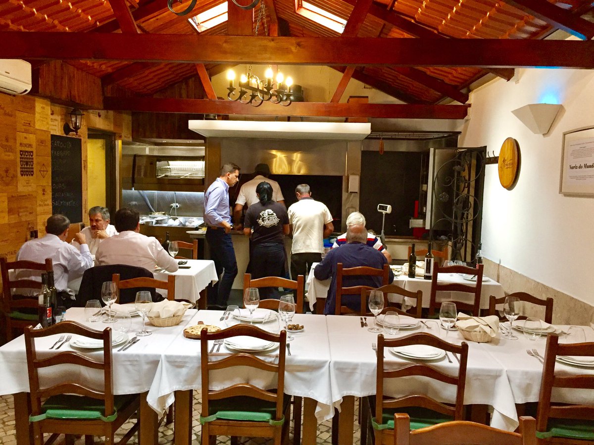 RenoirGuides's tweet photo. #LisbonTrip #Lisbon
Solar des Leitoes - Part 1
Excellent restaurant in run down part of town. Great grilled fish. https://t.co/a4N2Mt1JGZ