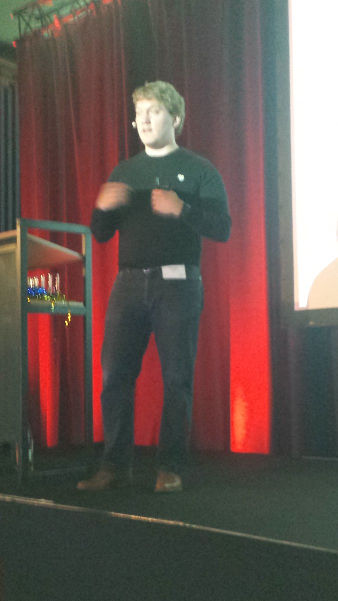 MoniqueCoebergh's tweet photo. @ThomasMarckx from TheLedger explaining how blockchain can secure concert ticket selling #ibmbpcm https://t.co/AAy6UVroOh