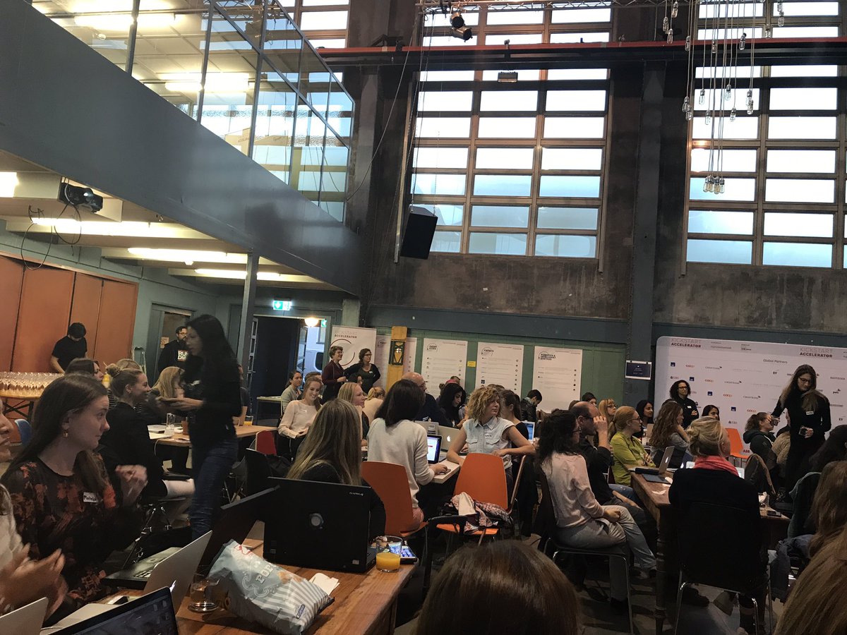 lainiborges's tweet photo. Over 75 people Just starting #WSTcode #codeEU #EUCodeWeek @WeShapeTech @master21academy https://t.co/xYMS4qtnWM
