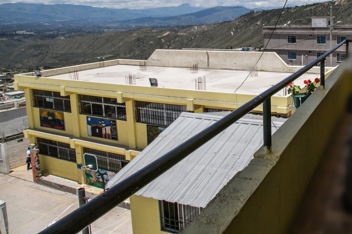 #Nacional Más de 80 menores de edad habrían sido víctimas de abuso sexual en una escuela del norte de Quito → bit.ly/2x5KojP