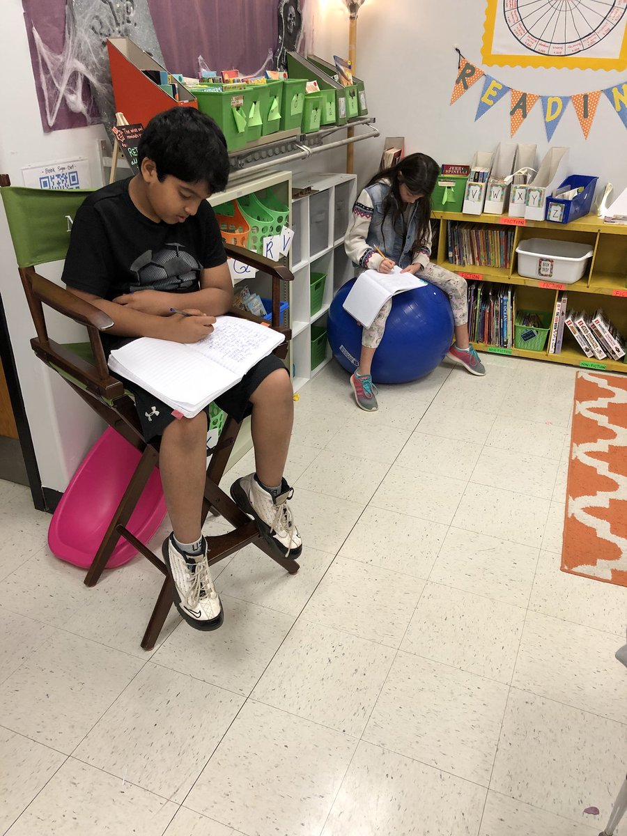 wendy_widis's tweet image. Pre-writing for our opinion essays. #flashdrafts #importantpeople @npepanthers @mszarzournpe