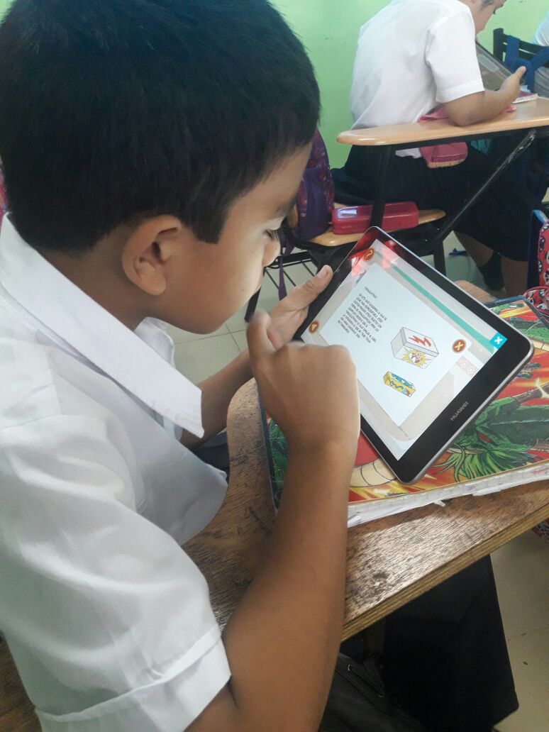 FTelefonicaPA's tweet photo. Con #AulaDigitalPanamá y la plataforma #WeClass, desarrolla sus clases de matemáticas de manera innovadora y digital. #ElegimosEducar https://t.co/jWq1Un7shd