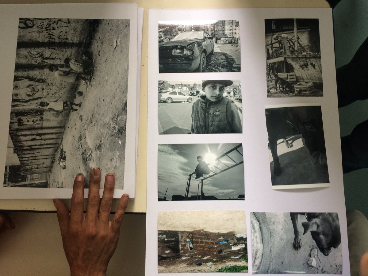 Montando la muestra de fotografías de los chicos de #envion de Ejercito de Los Andes cc <a href="/Municipalidad3F/">Municipalidad de Tres de Febrero</a>