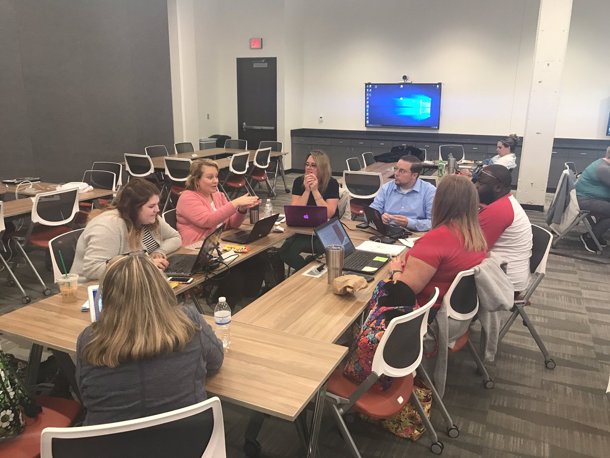 WillardPenny's tweet photo. #MAPSS design group teachers have their own PLC here at WFU! @StokesCoSchools @teachertracy73 @ItsMrB_Room27 @dcsnc @RandCoSchools https://t.co/s67wER36cu