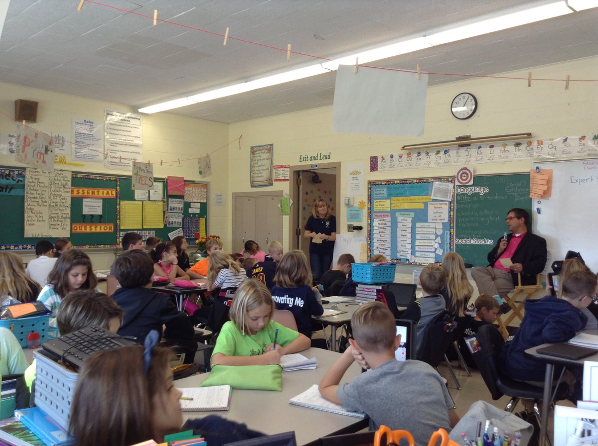 Kimberly Feeney (@feeneystem3) on Twitter photo It's always a great day when Mayor DeGeeter is your expert speaker! Thank you Mayor! <a href="/ParmaMayor/">Mayor Tim DeGeeter 🇺🇦</a> <a href="/PCSDpleasantval/">PCSD Pleasant Valley</a> It's always a great day when Mayor DeGeeter is your expert speaker! Thank you Mayor! <a href="/ParmaMayor/">Mayor Tim DeGeeter 🇺🇦</a> <a href="/PCSDpleasantval/">PCSD Pleasant Valley</a>