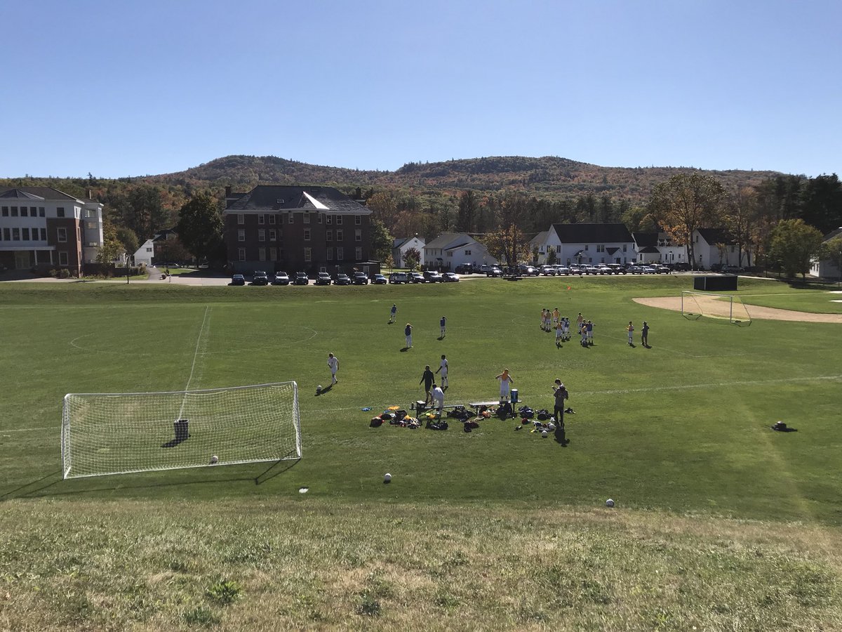 manessme's tweet photo. Fired up to watch the @PA_Athletics BJVS squad vs @NHSHuskySports. Beautiful day for the beautiful game! #proctoracademy https://t.co/CxQXpMgDVg
