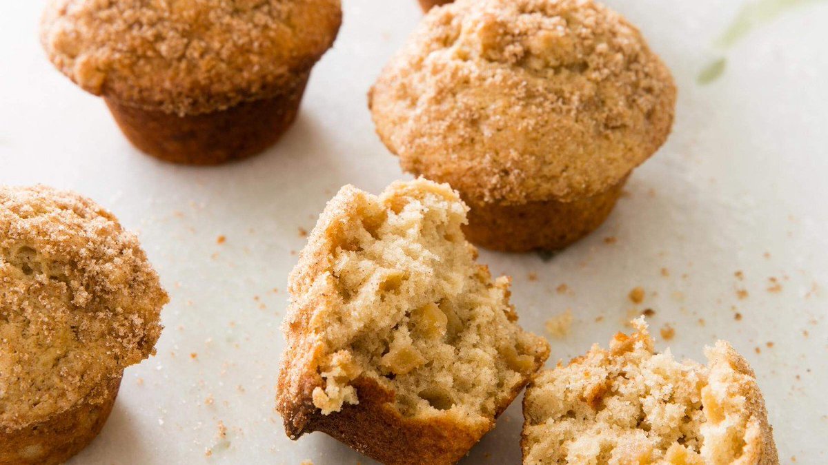 With the first signs of fall, we are ready for savory delights like the Apple Cinnamon Muffins, hot out of the oven. bit.ly/2y55vpQ
