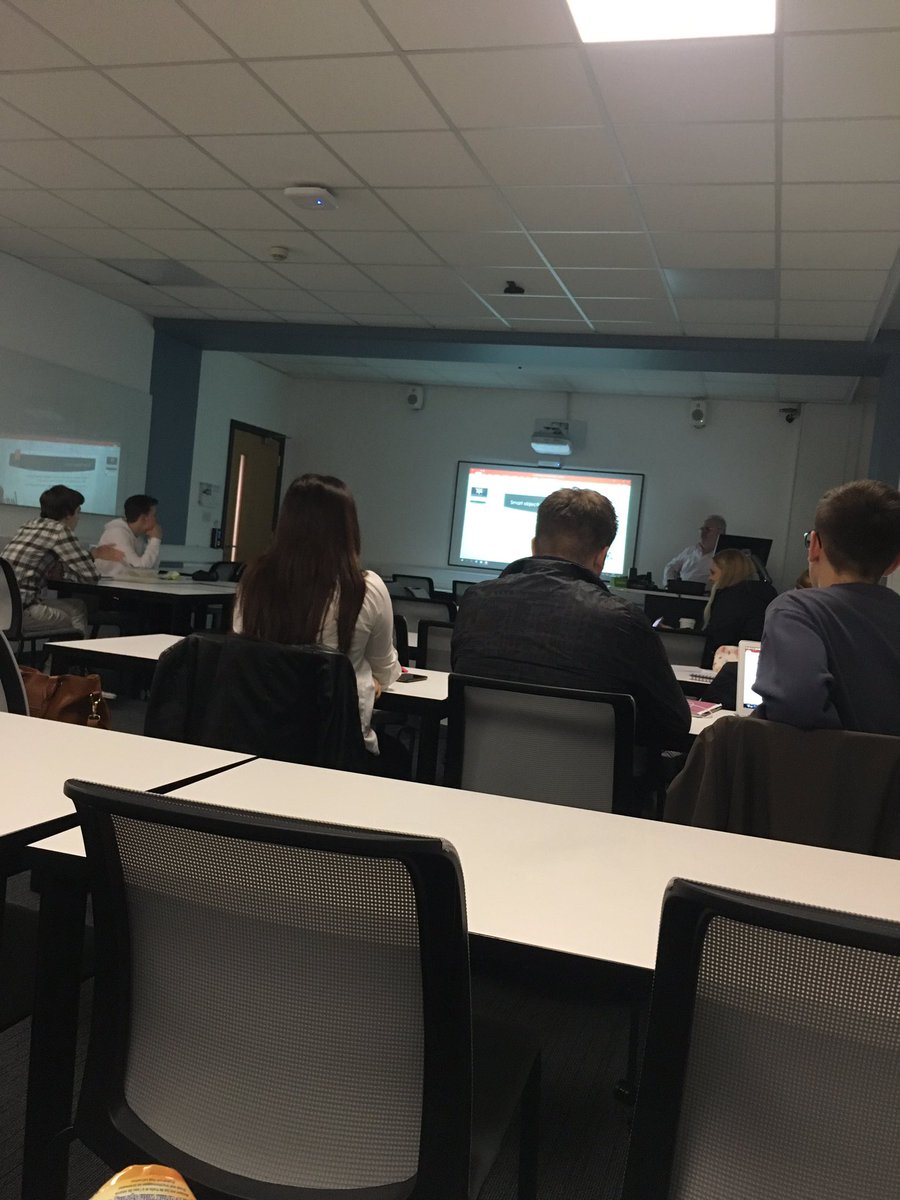 edwards_imogen1's tweet photo. Watching presentations in Marketing Fundamentals about SMART objectives. #4MK514 #MarketingFundamentals #DerbyUni https://t.co/8gSegQrZCV