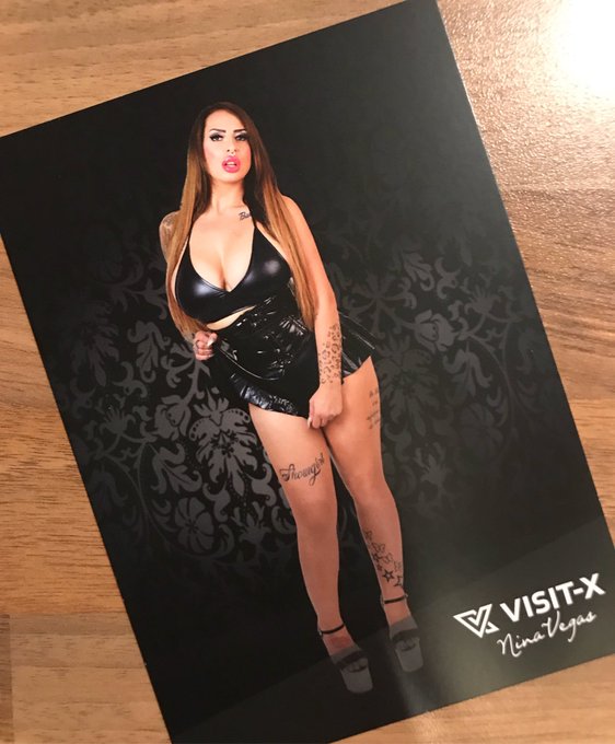Heute Abend um 23:00 gibt&rsquo;s mich Live auf @visitx_tv unter https://t.co/68dQFMFZ8I 💋 Ich habe noch Autogrammkarten<a class="tags" target="_blank" title="On Twitter" href="/?out=eyJ0eXAiOiJKV1QiLCJhbGciOiJIUzUxMiJ9.eyJpYXQiOjE3MjA5NTI1OTIsImlzcyI6InR3cG9ybnN0YXJzLmNvbSIsIm5iZiI6MTcyMDk1MjU5MiwiZXhwIjoxNzUyNDg4NTkyLCJyZWRpcmVjdF91cmwiOiJodHRwczovL3R3aXR0ZXIuY29tL3Zpc2l0eF90diJ9.vUWC5O513ByXvgPdXRQ5JKSkQBxERhp3MaA4blznhb6rRhWX8llyhs5ezFj-I_S3tJ2I43g_VXI0nn5YLKlCDQ">@visitx_tv</a><a href="/tag/porn"class="tags"><span>#porn</span></a><a href="/tag/barbie"class="tags"><span>#barbie</span></a><a href="/tag/fuckdoll"class="tags"><span>#fuckdoll</span></a><a href="/tag/bimbo"class="tags"><span>#bimbo</span></a><a href="/tag/implants"class="tags"><span>#implants</span></a><a href="/tag/humanbarbie"class="tags"><span>#humanbarbie</span></a>