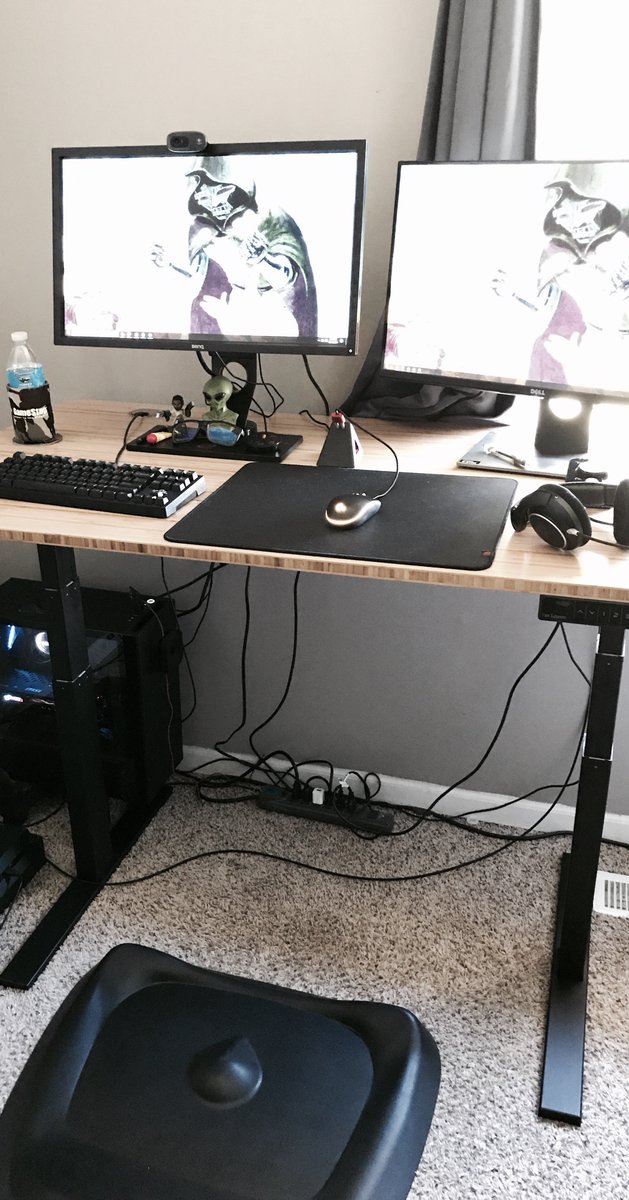 DigitalDarin's tweet image. My current home office setup. Wire management needs some work but the ergonomics are on point! #HomeOffice #Ergonomics #SitStand
