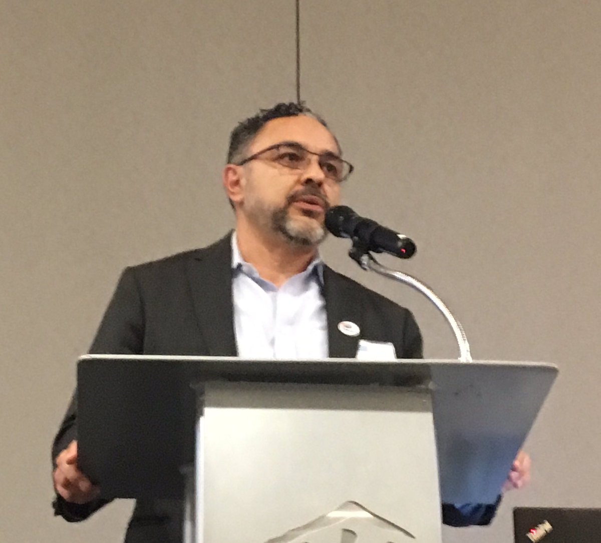 ORAssetBldg's tweet photo. It took the support of family & a whole community to get José from crossing the border at age 9 to becoming a MacArthur Genius. #ReConf2017 https://t.co/X3S4vtwugz