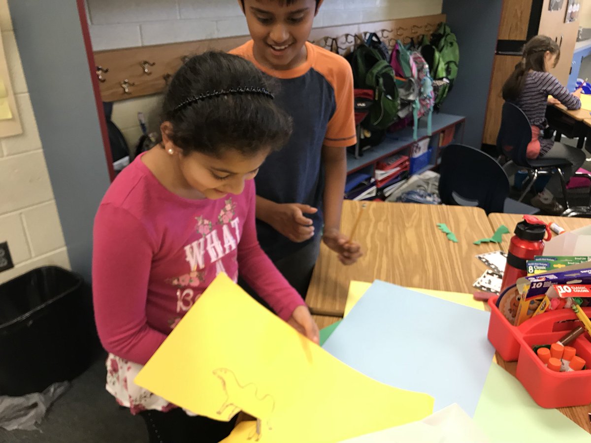 FESColantonio's tweet photo. Making ecosystem dioramas from yesterday’s research! #investigating #3rdgraderocks https://t.co/RXOFPS0Myh