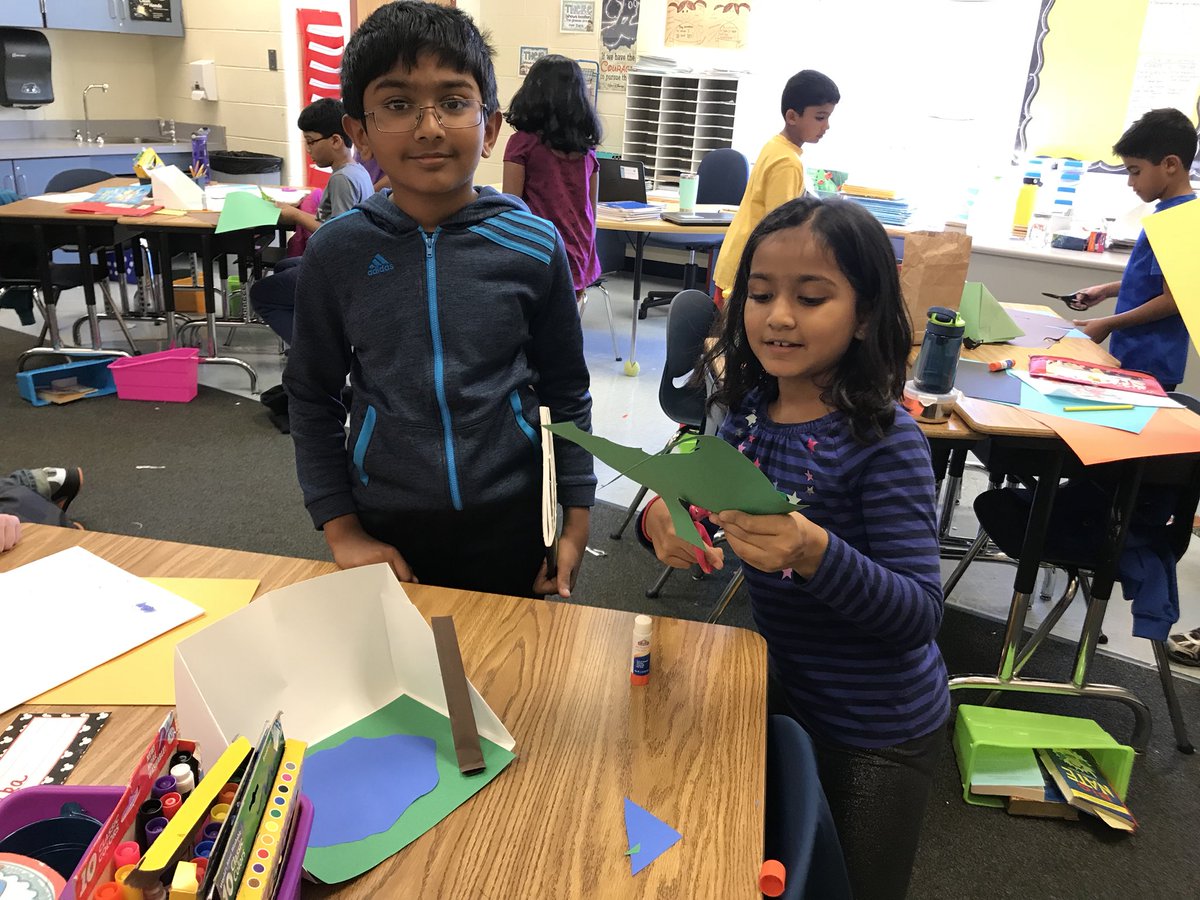 FESColantonio's tweet photo. Making ecosystem dioramas from yesterday’s research! #investigating #3rdgraderocks https://t.co/RXOFPS0Myh