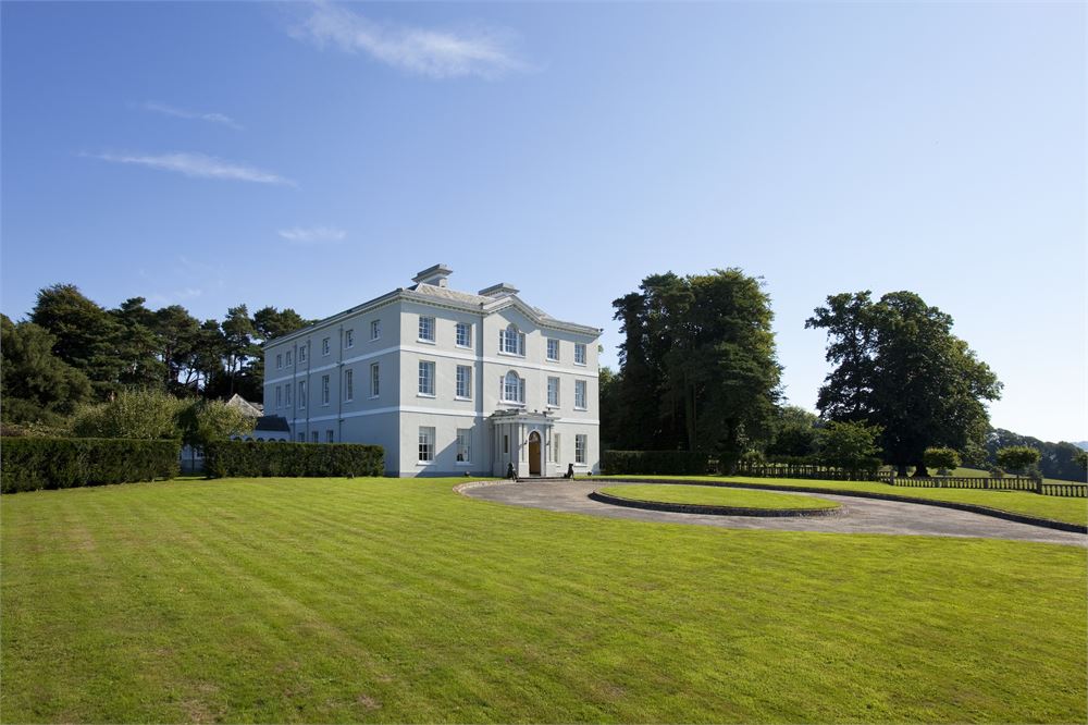 sw_venues's tweet photo. Join the team at @BridwellDevon on Saturday 28th October for their viewing day. For more info head to → https://t.co/rXR4KxuZ5s | #devonhour https://t.co/xS7Hwstkax