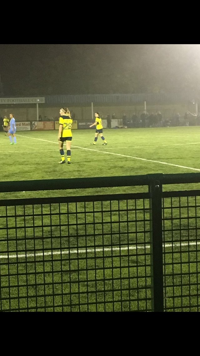 UOGWFootball's tweet photo. Our first team captain @loiscolley is also the captain of Oxford Ladies U20 Development team playing tonight vs the RAF 👏🏼💙 #letsgolo https://t.co/QN6ReK2Xgt