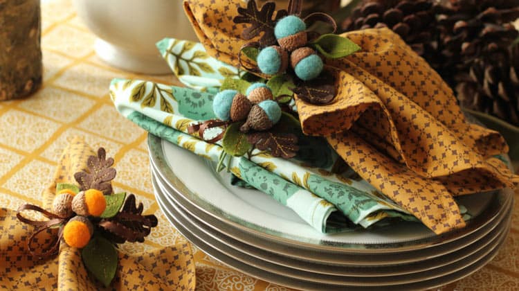 Sewingdotcom's tweet photo. AUTUMN is beautiFALL! (Sorry for the pun!) 🍂🌰☕ 
--
See the best projects you can do this season here: https://t.co/hkqEuK2U7P https://t.co/CLQIbRU56W