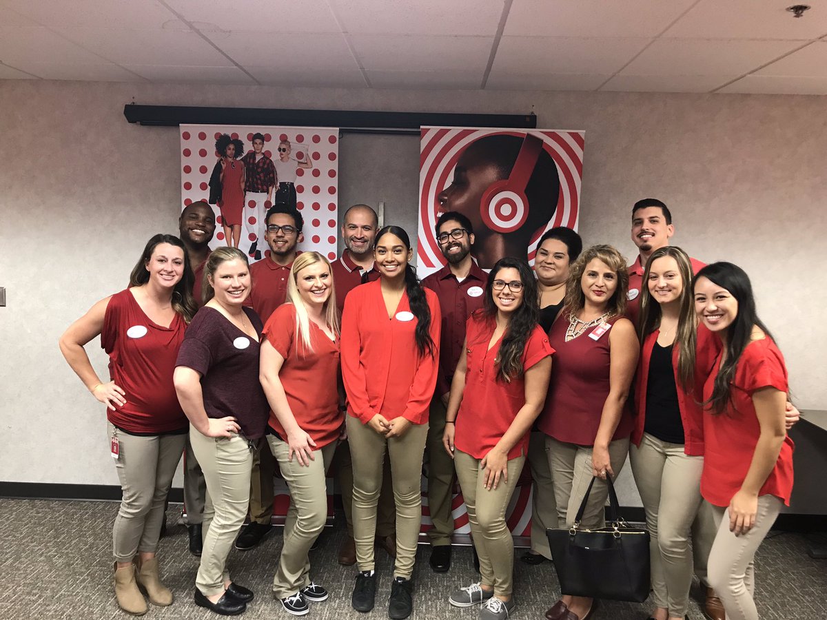 KristenBathan's tweet photo. Wooohooooo #D206 Business College Grads!!! So happy to have Intern Converts, TL promotes, and external talent coming on board! 🎯❤ https://t.co/xaw4rS0boc