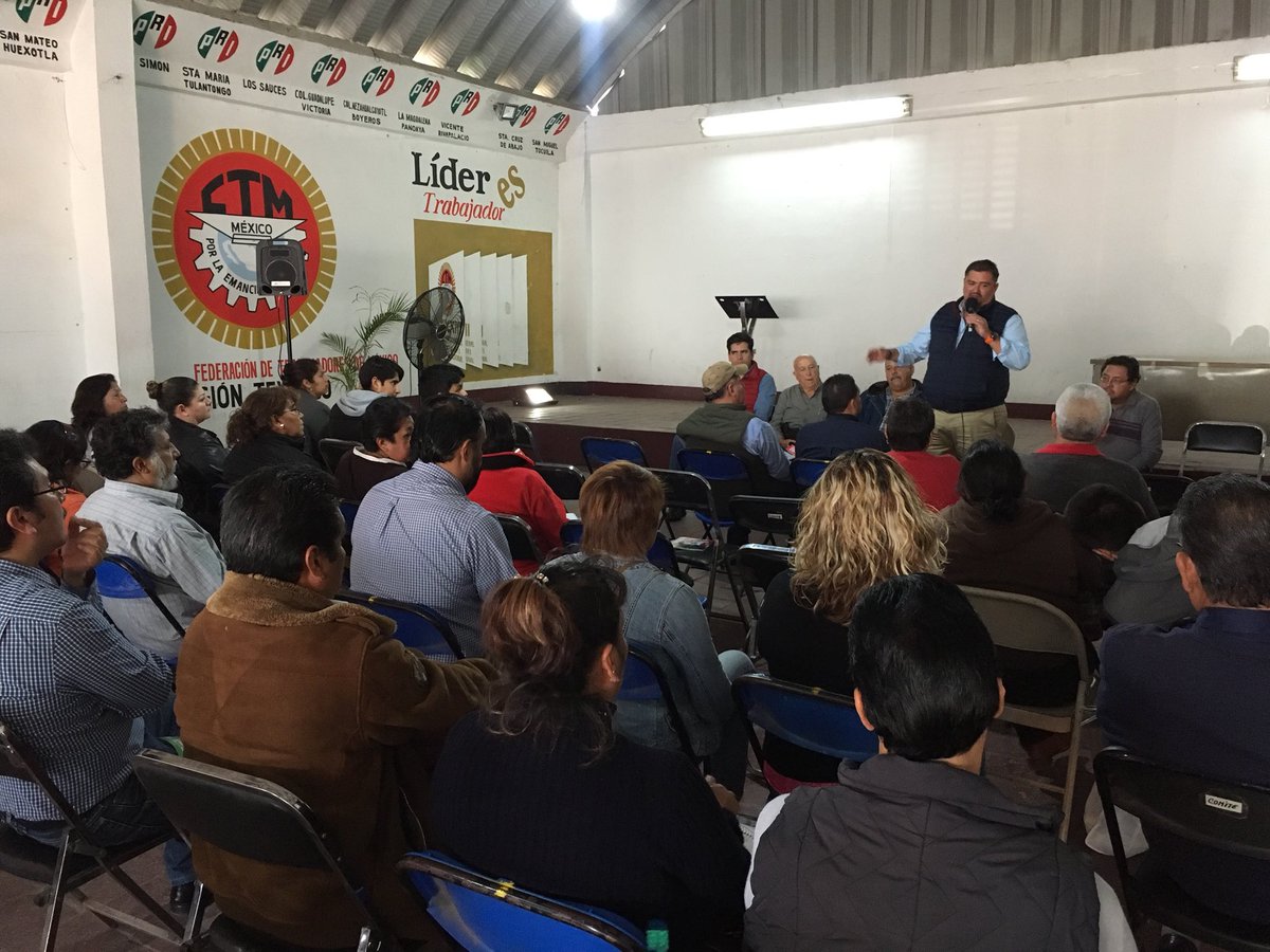 MadariagaConrad's tweet photo. Reunión semanal del #PRITexcoco un partido que se abre y escucha a su militancia es un partido grande @ErnestoNemer #SomosPRI https://t.co/JxqqVuiRNv