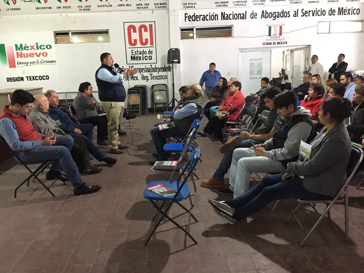 MadariagaConrad's tweet photo. Reunión semanal del #PRITexcoco un partido que se abre y escucha a su militancia es un partido grande @ErnestoNemer #SomosPRI https://t.co/JxqqVuiRNv