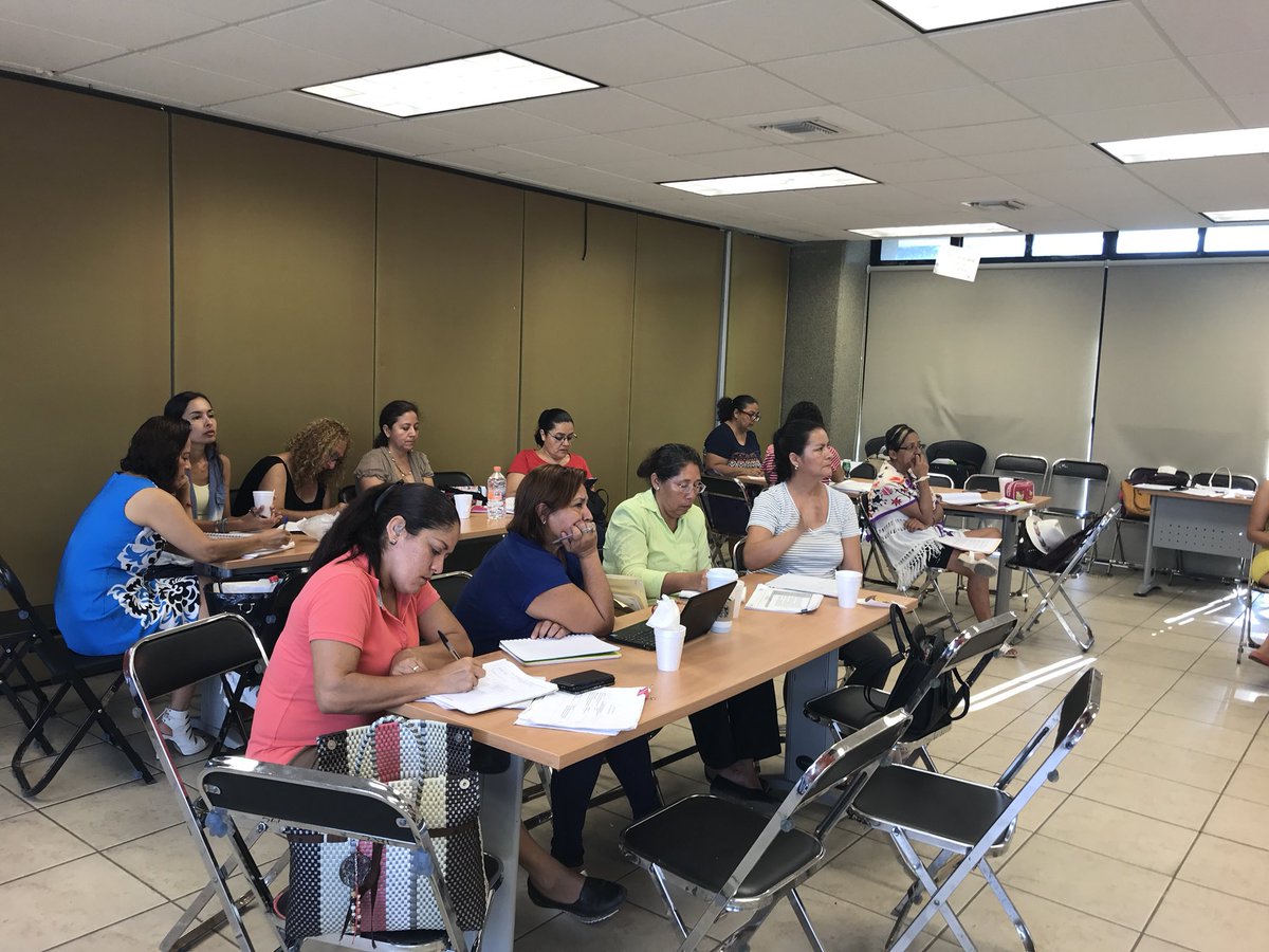AnaochoaM's tweet photo. Trabajando en equipo los retos se convierten en éxitos, acompañamiento #proyectodeenseñanza #ATPSector08E https://t.co/CovOmSb5pv