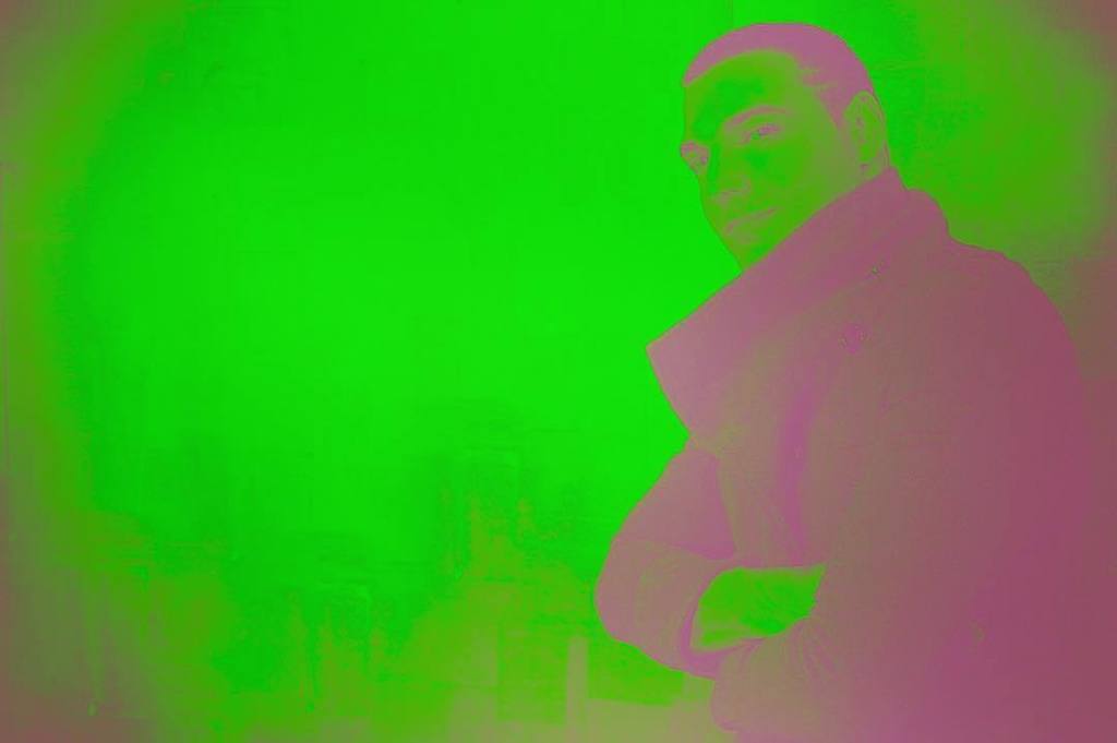 lukasbloomofi's tweet photo. #art #source #connecting #lukasbloom @urbanarecords @smechava @monkeybeatmedia #green #purple https://t.co/UjmJZ42bHI